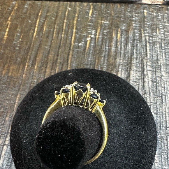 Ring - Picture 3 of 3